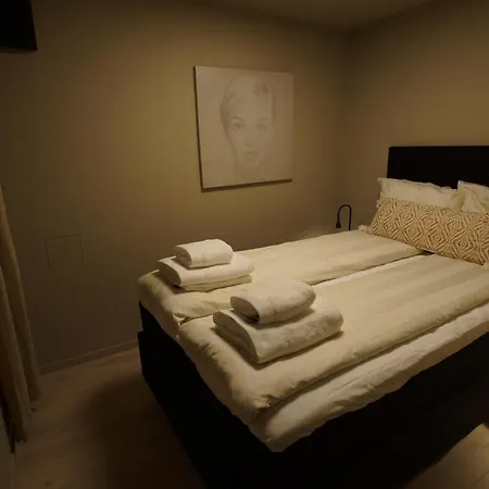 Apartment Comfort In Lone Only 20 Minutes Away From The Heart Of The City!