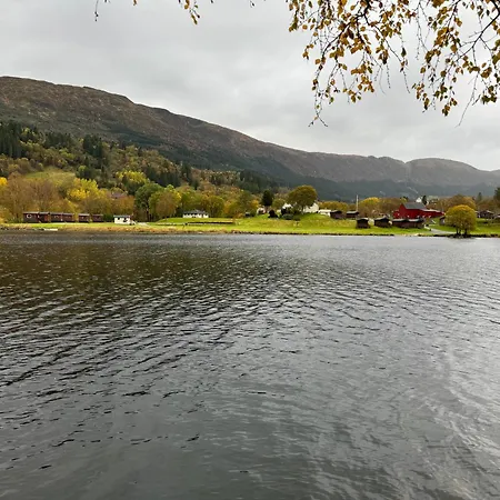 Comfort In Lone Only 20 Minutes Away From The Heart Of The City! Берген